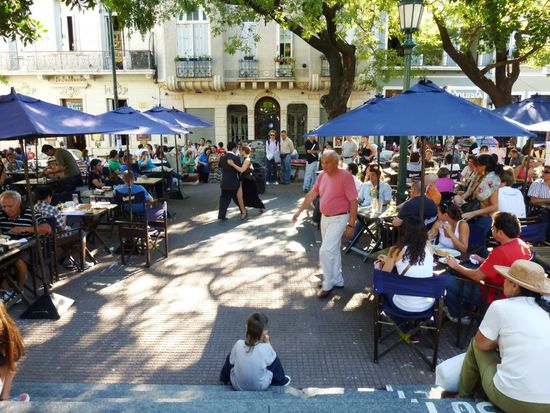 Ach ja; Tango auf dem Plaza Dorrego