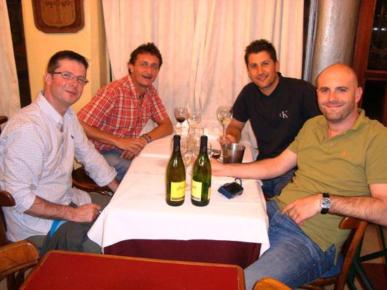 Letzte Gäste im El Establo. Gut wars!!