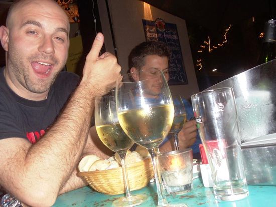 Der Ronny ist immer so gut drauf auf den Fotos. Da darf er doch auch mal so drauf sein wie er wirklich ist, oder??