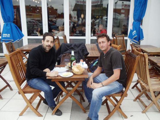 ...Calamares (die Besten) assen, mit einem Bierchen natürlich