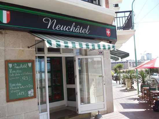 Auf dem Rückweg gabs noch einen kleinen Schweizerbesuch im Café Neuchâtel