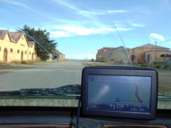 Nur mein GPS weiss nicht so recht wo ich bin. Ich fahre die ganze Zeit im Meer...