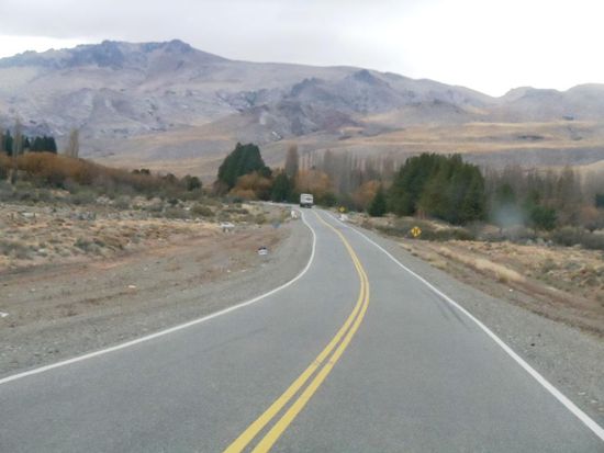 Um elf Uhr gehts weiter auf der Ruta 40 von Bariloche gen Norden