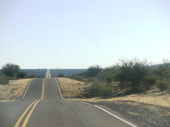 Unendliche Weiten und Strassen