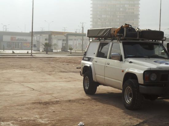 Hinter mir meine Übernachtungs Tankstelle