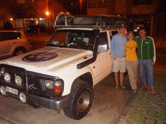 Ich glaube, Lawrence und Judith wären am liebsten in den Nissan Patrol eingestiegen und abgefahren. Hat ihnen gefallen. Servus Österreich and Seattle