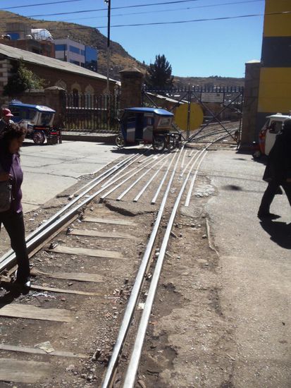 Zentrum von Puno, wo auch der Zug durchfährt