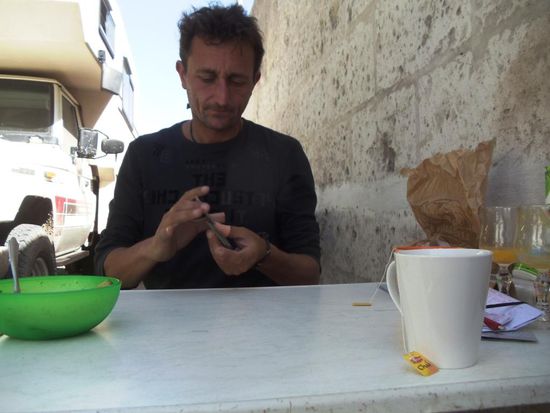 Zum Frühstück gibts natürlich einen Schnapser....