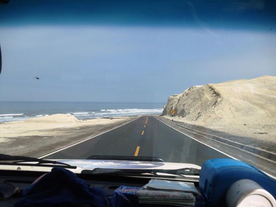 An der Küste entlang gehts dann zurück nach Huacachina und Lima.