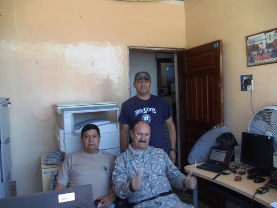 Die drei netten Jeffe's vom Zoll in Ecuador