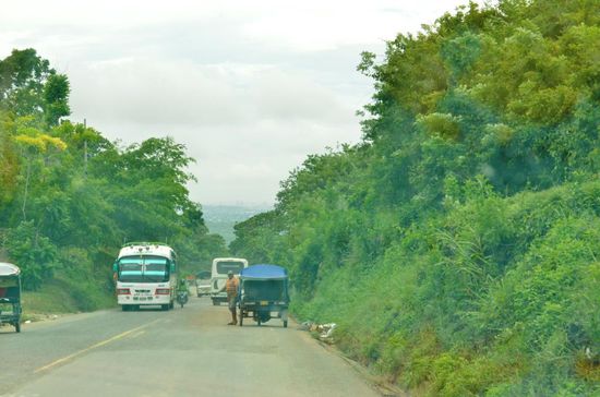 ..belebten Strassen in Richtung..