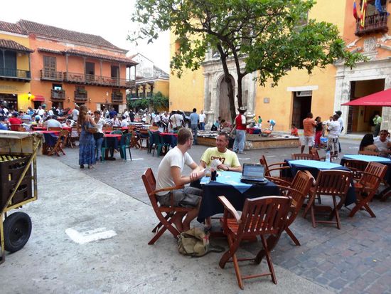 Dann ein wenig jammern, wie schlecht die Karten doch sind...