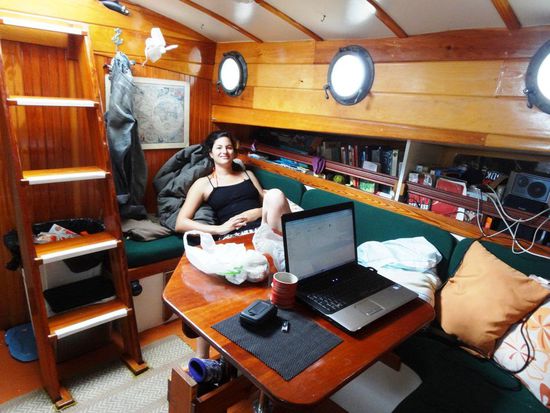 Aufenthaltsraum, Küche, Salon und Schlafgemach für unsere beiden Kapitäne. Guten Morgen Johanna..