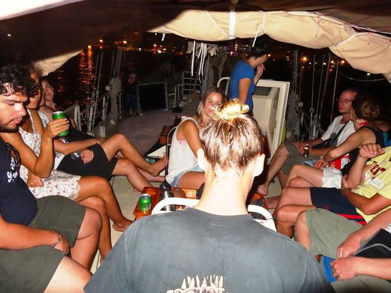 Kennenlernen und Instruktionen auf der One World