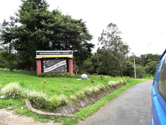 Für meine Brauerfreunde. Gesehen nach dem Lago Arenal in Richtung Liberia, Costa Rica