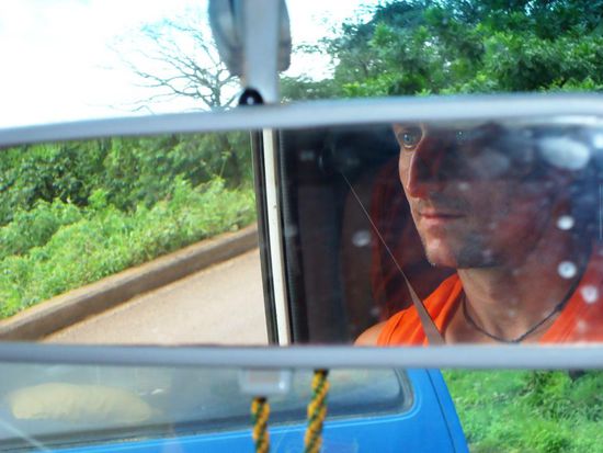 ..unterwegs. Ich fahre immer weiter in Richtung USA und dann nach Hause. Liebe Grüsse in die Schweiz