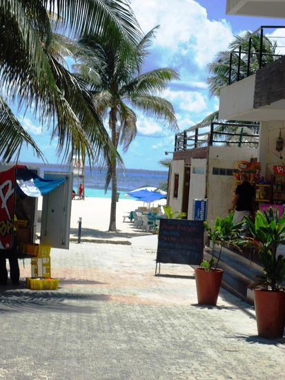 Blick von der Cinque Avenida zum Strand