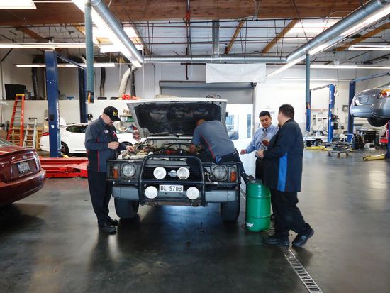 Service in der MyNissan Garage in Salinas, CA