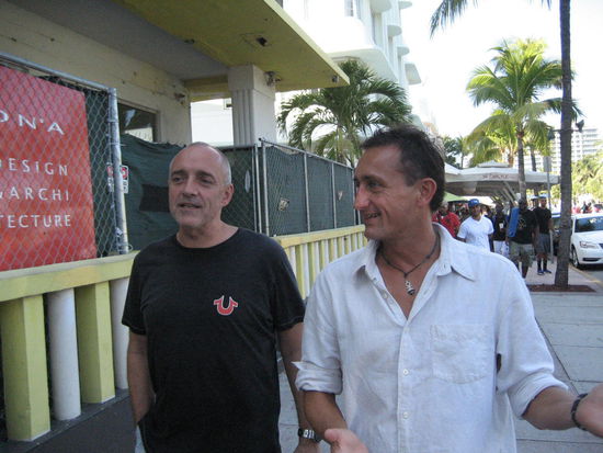 Dann noch ein wenig um die Häuser ziehen, bevor es dann auch...