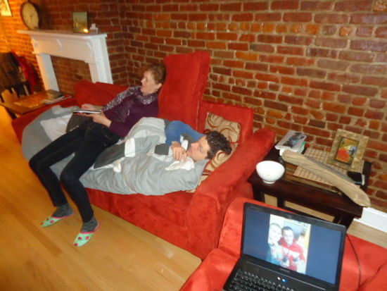Big Sorry, sorry Petra und Clemi. Aber dieses Foto hat mir einfach soooo unglaublich gefallen. Zu Hause am Fernseh gucken und zappen.