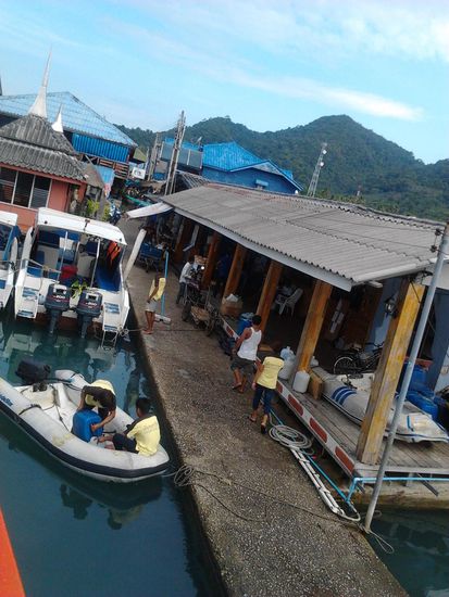 Während mein Auto von New York über den Atlantik nach Bremerhaven unterwegs ist, mache ich noch ein wenig Urlaub in Thailand.