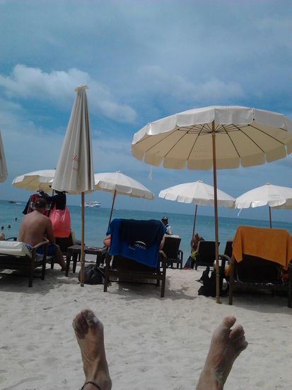 Tschüss alle zusammen und mein Auto ist soeben in Bremerhaven angekommen. Zeit, wieder zurück nach Europa zu fliegen und die restlichen Kilometer mit meinem Nissan Patrol unter die Räder zu nehmen.