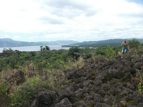riesige flaechen voll mit lavagesteinen!