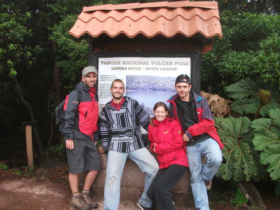 ja also hier standen wir vor einem foto, das uns zeigte, wie das hier aussehen sollte!!!