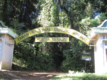 Eingang zum Nationalpark "Gunung Rinjani"