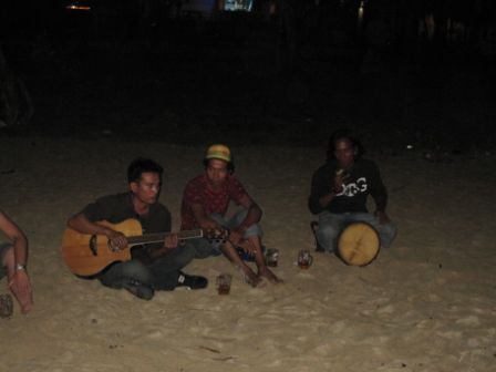Cueng, Chandra, Ayas
