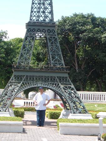 Der Eiffelturm steht in PARIS ... und in Pattaya!