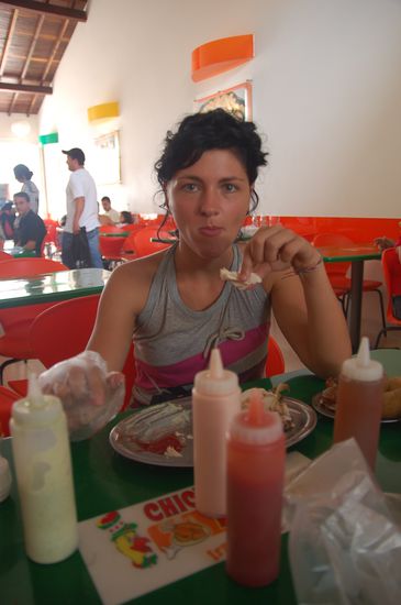 und Chicken noch mit Handschuhen...