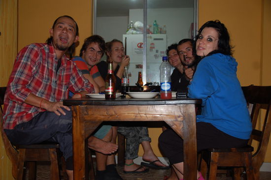 von links vorne nach rechts vorne: Masa Kamikaze 40 years from nobody understood in japan, Thomas &amp; Esther from Amsterdam, us and loca Isabel de Barcelona..