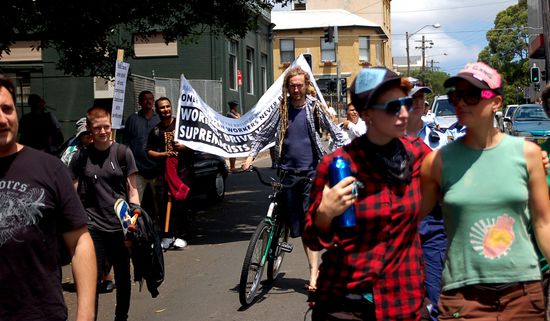 mit Frenzalsaenger am Start...