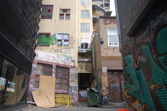 eine der typischen Seitengassen Melbourns...