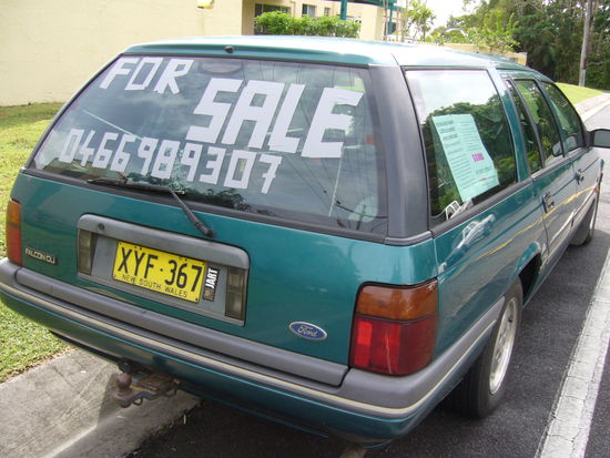 Fuck!!! Allein die Aufschrift mit dem Klebeband hat n halbes Jahrhundert gedauert und trotzdem scheints keinen zu interessieren...