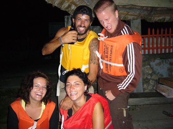 Charlotte und Jonas aus Schweden bei unserer Gluehwuermchentour