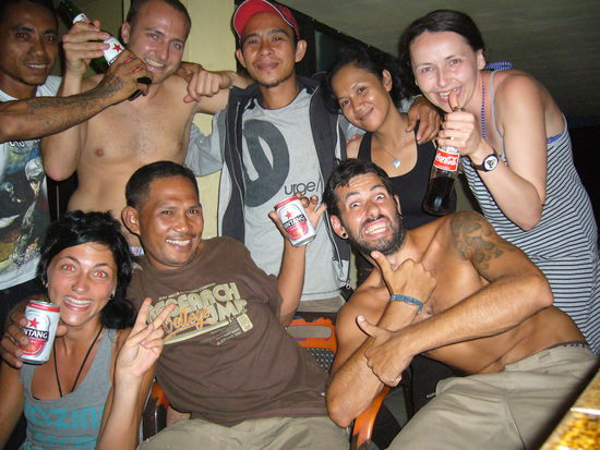 abhaengen in manado mit karo und seb und den sulawesiguys