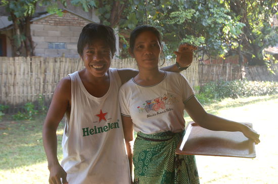 unser homestay und deren besitzer in kuta auf lombok