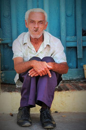 hier wusste ich noch nicht, dass man für alles und jeden, sogar manchmal lächerlicherweise für das Fotografieren von Tieren zur Kasse gebeten wird...