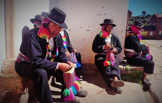 die boys am coca naschen