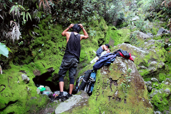 Wasserflaschen auffuellen vorm Abstieg