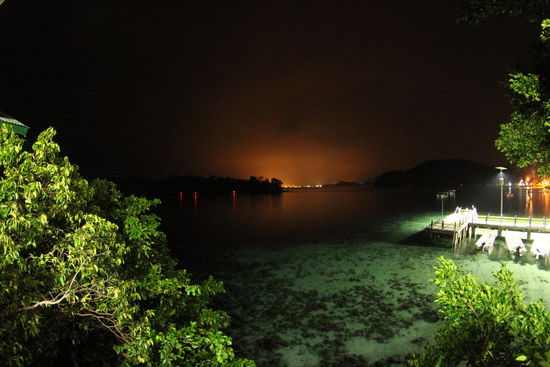 Ausblick vom Balkon bei Nacht