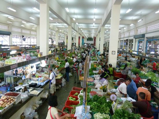 Der Markt in Krabi, alles ordentlich unterteilt