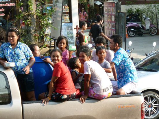 Ach uebrigens, das geht hier etwa drei Tage lang...