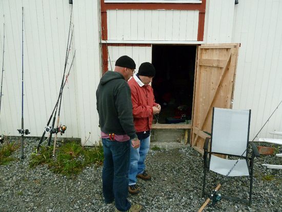 Die Angelspezies unter sich.....mmhhhh mach ich das jetzt richtig, wie war das noch mal mit dem Knoten???