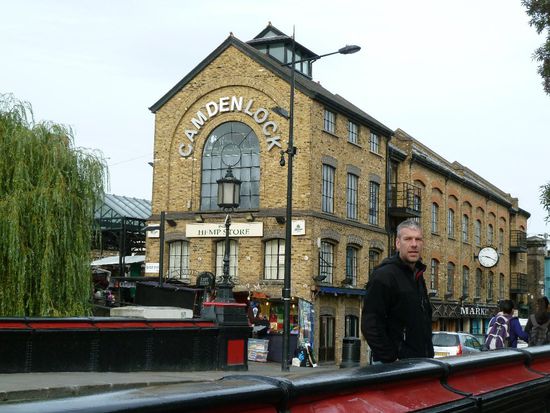 Michi vor dem Camden Lock
