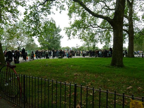 Speakers Corner...allet nur Männer, die da lamentieren !!! (von wegen, Frauen quatschen viel...tsss!!)