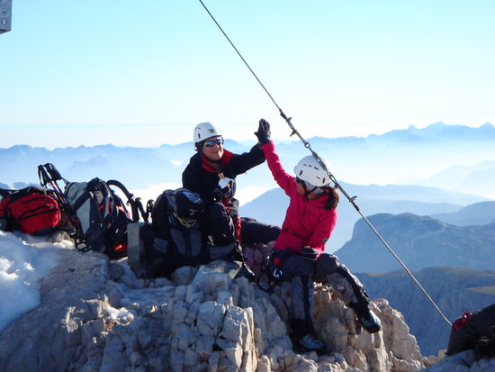 GESCHAFFT - 1100 km sind wir zum Gipfel des Dachsteins gepilgert, quer durch Österreich.