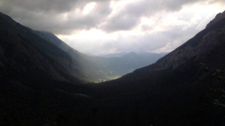 Blick zurück nach etwa 2,5 Stunden Gehzeit, in Seewiesen geht die Sonne auf!
